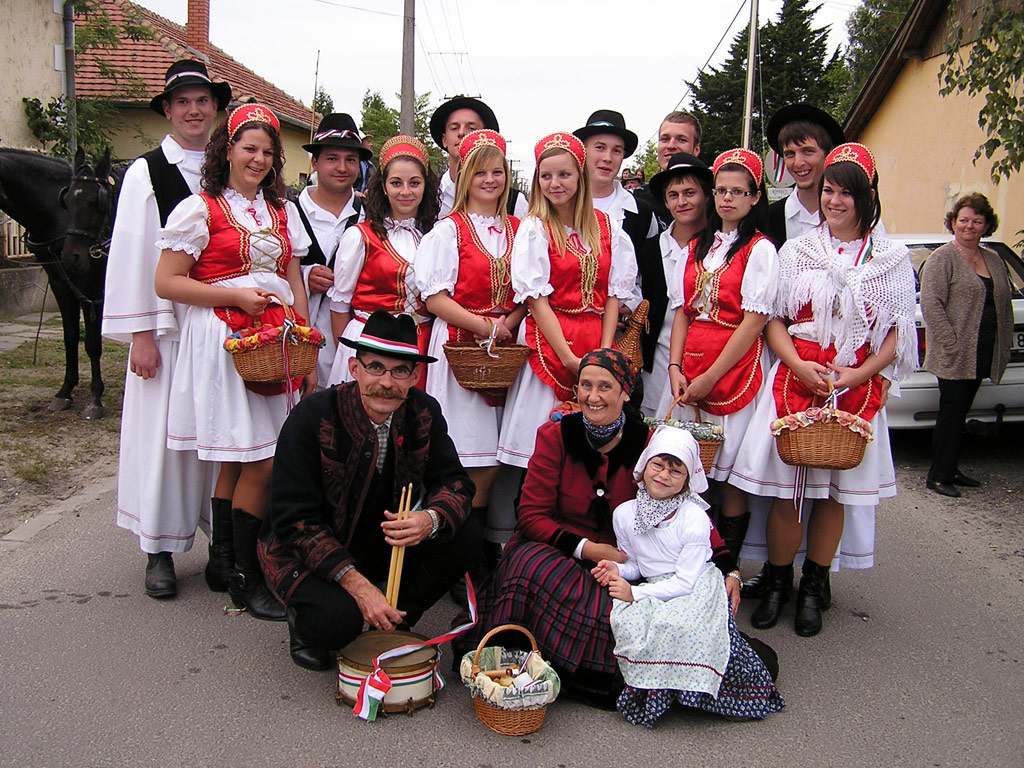 Őszköszöntő Szüreti Nap 2010 Őszköszöntő Szüreti Nap 2010