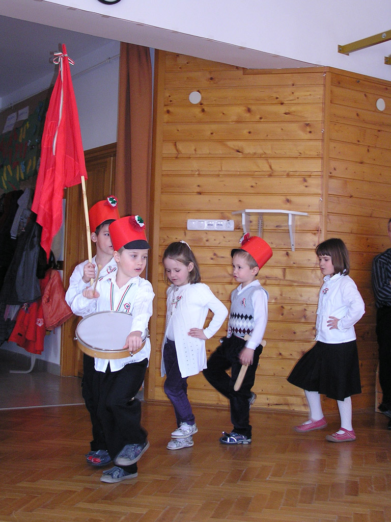 Óvodai hírek - 2012. április Óvodai hírek - 2012. április