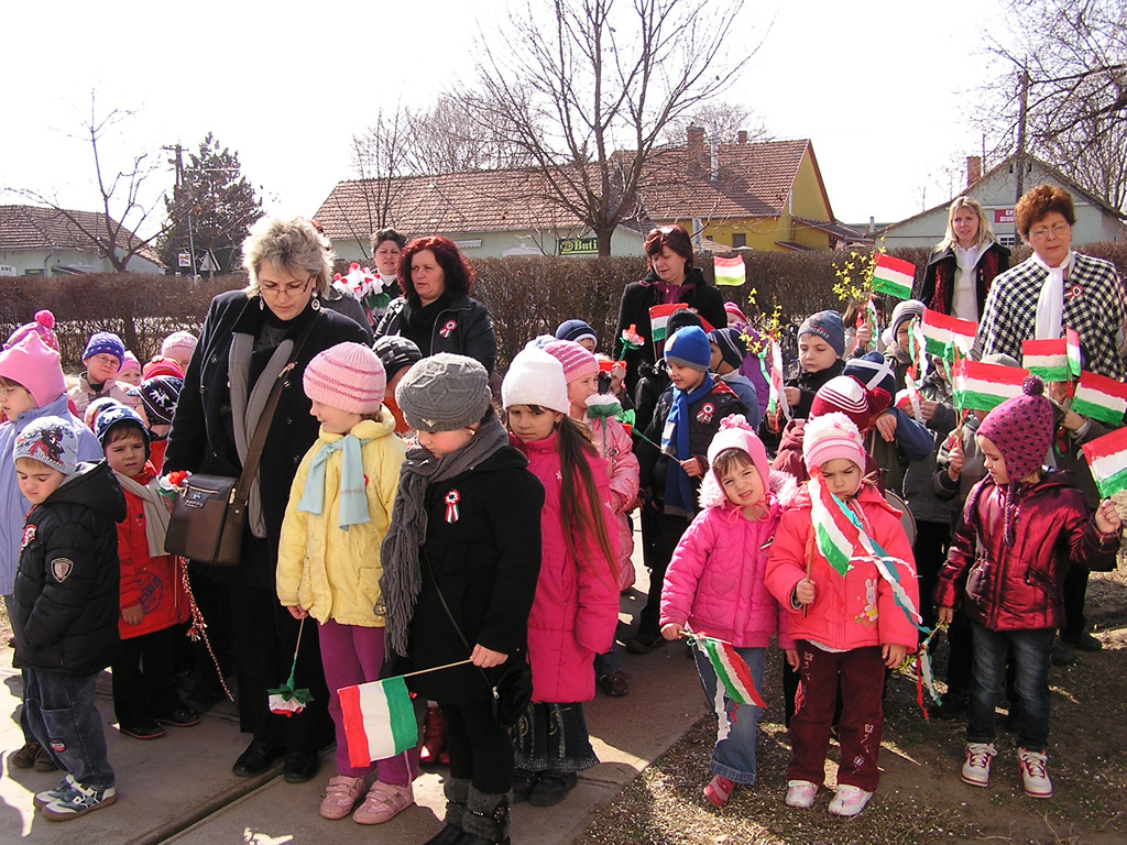 Óvodai hírek - 2012. április Óvodai hírek - 2012. április