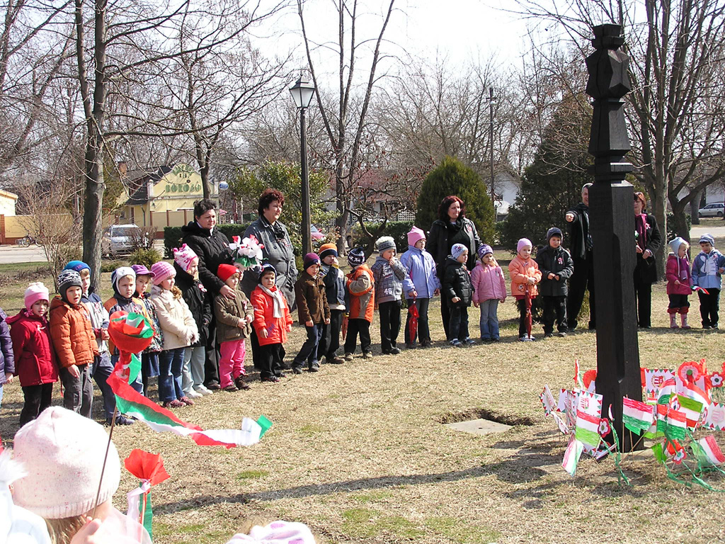Óvodai hírek - 2012. április Óvodai hírek - 2012. április