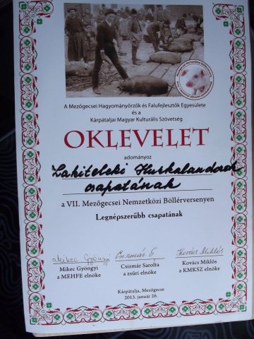 Két díjat is elhoztak Mezőgecséről a Lakiteleki Hurkalandorok Két díjat is elhoztak Mezőgecséről a Lakiteleki Hurkalandorok