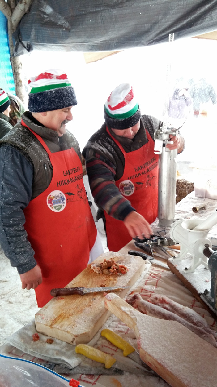 Lakitelek aranyérmes lett a nemzetközi böllérversenyen
