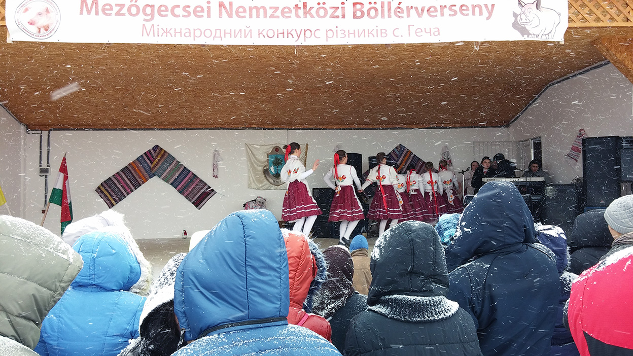 Lakitelek aranyérmes lett a nemzetközi böllérversenyen