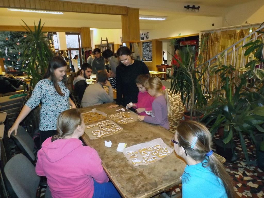 Feldíszítették a falu karácsonyfáját