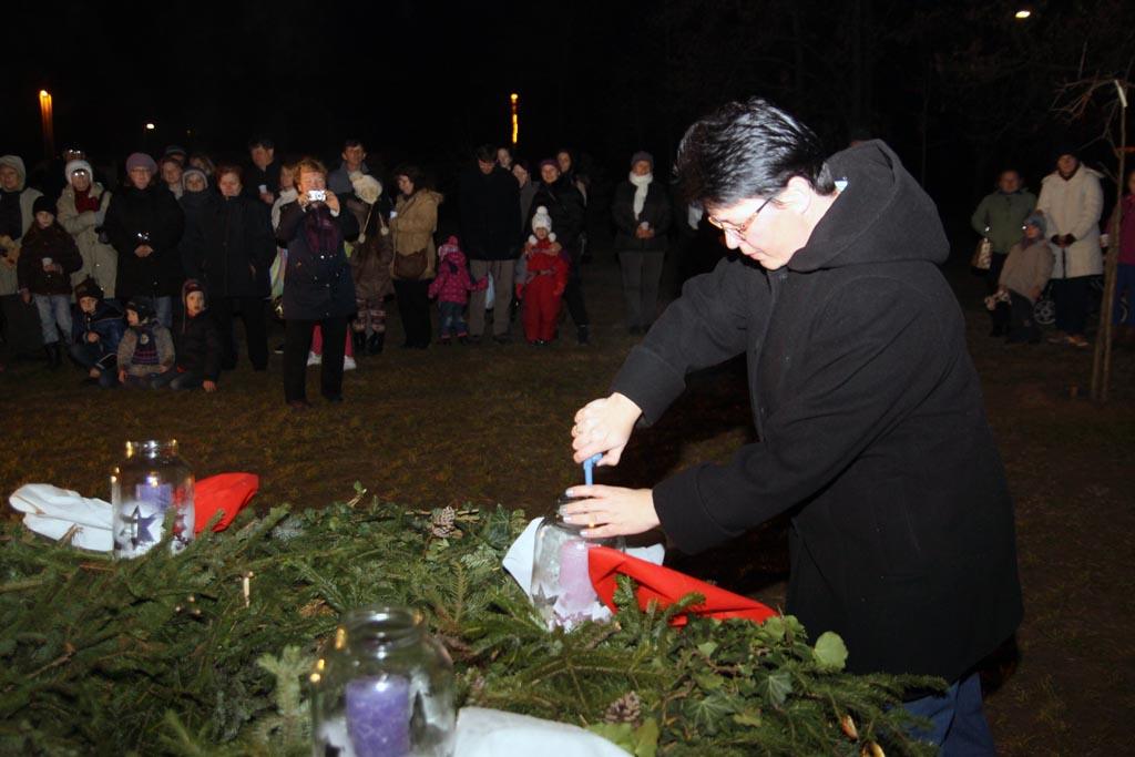 Feldíszítették a falu karácsonyfáját