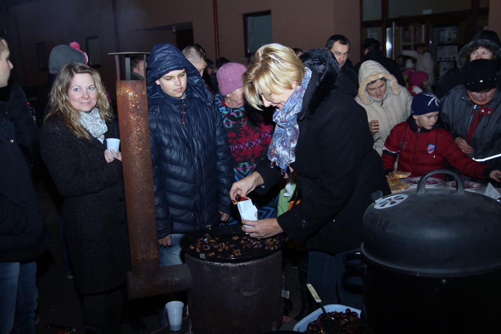 Feldíszítették a falu karácsonyfáját