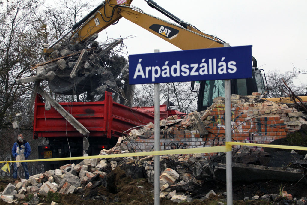 Lebontják az árpádszállási vasúti megállót