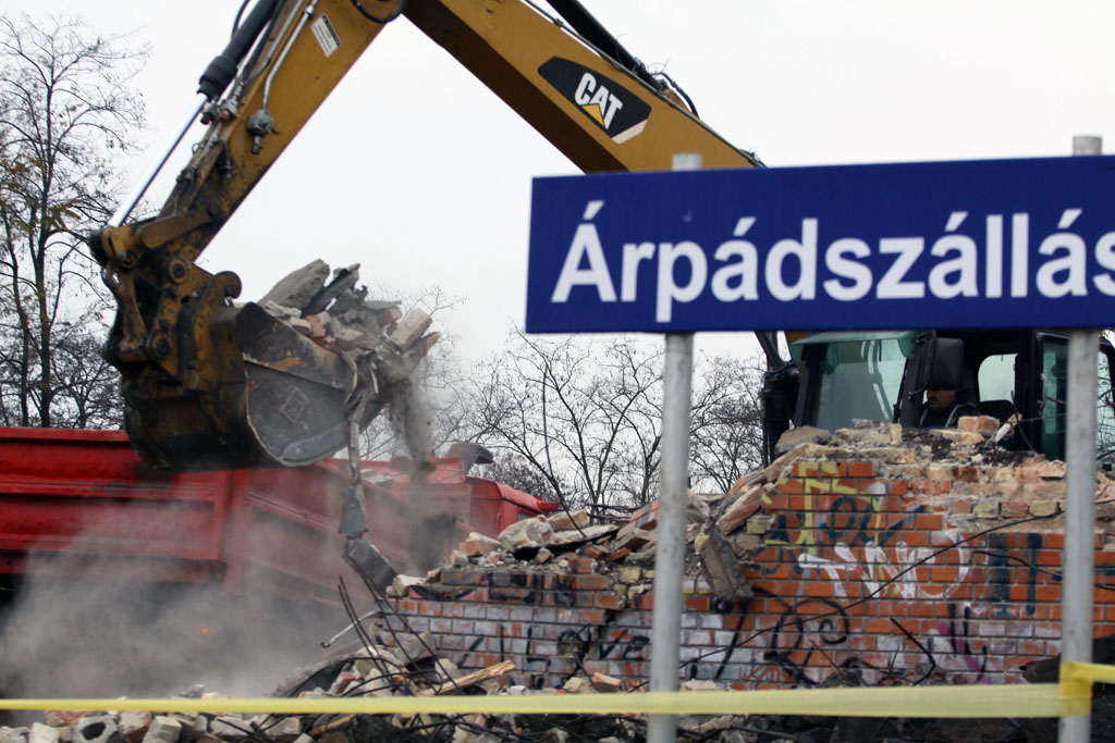 Lebontják az árpádszállási vasúti megállót