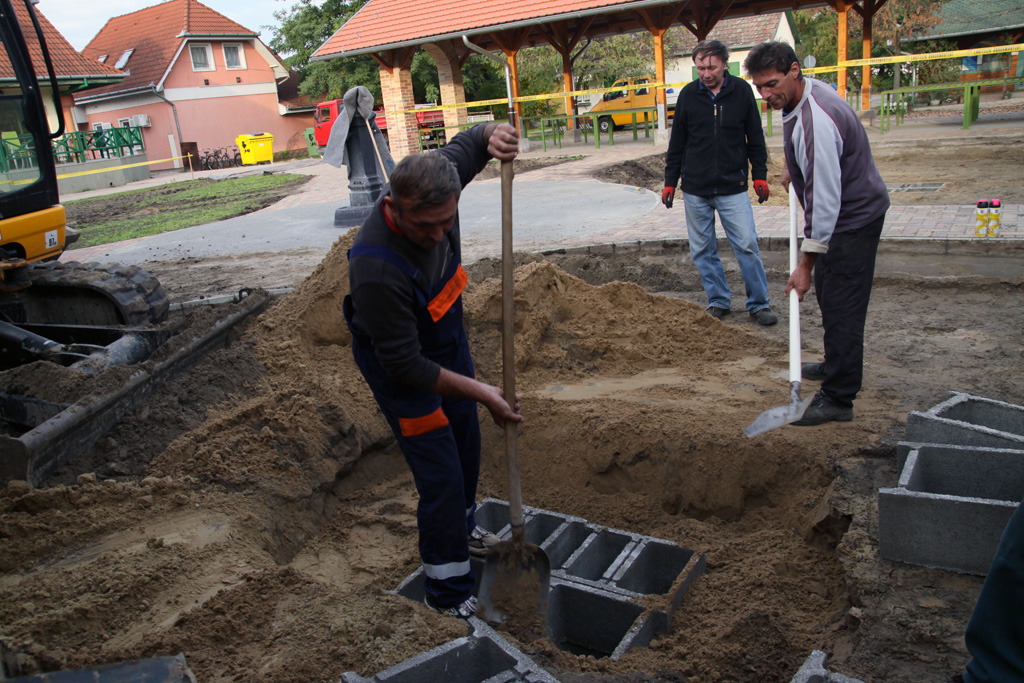 Tisztelt Lakitelekiek Piacozók!